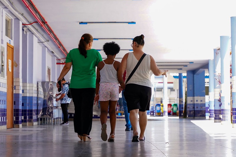 Projeto de Lei que trata de policiais nas escolas é aprovado