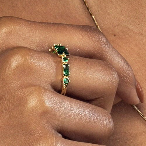 Anel Raízes Pedras Verdes Folheado Ouro 18k - N.20