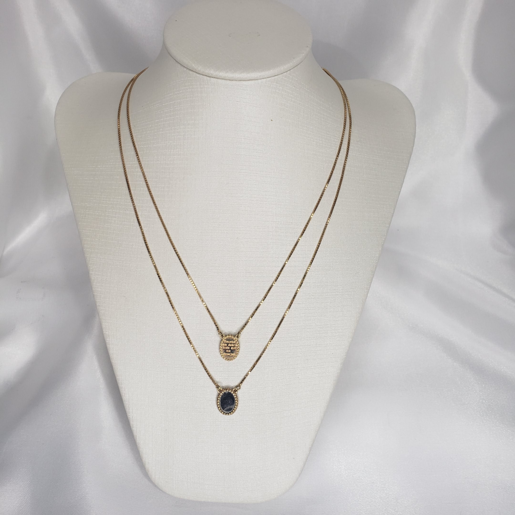 Escapulário Mini Espelho e Frase Receba em Dobro Folheado Ouro 18k