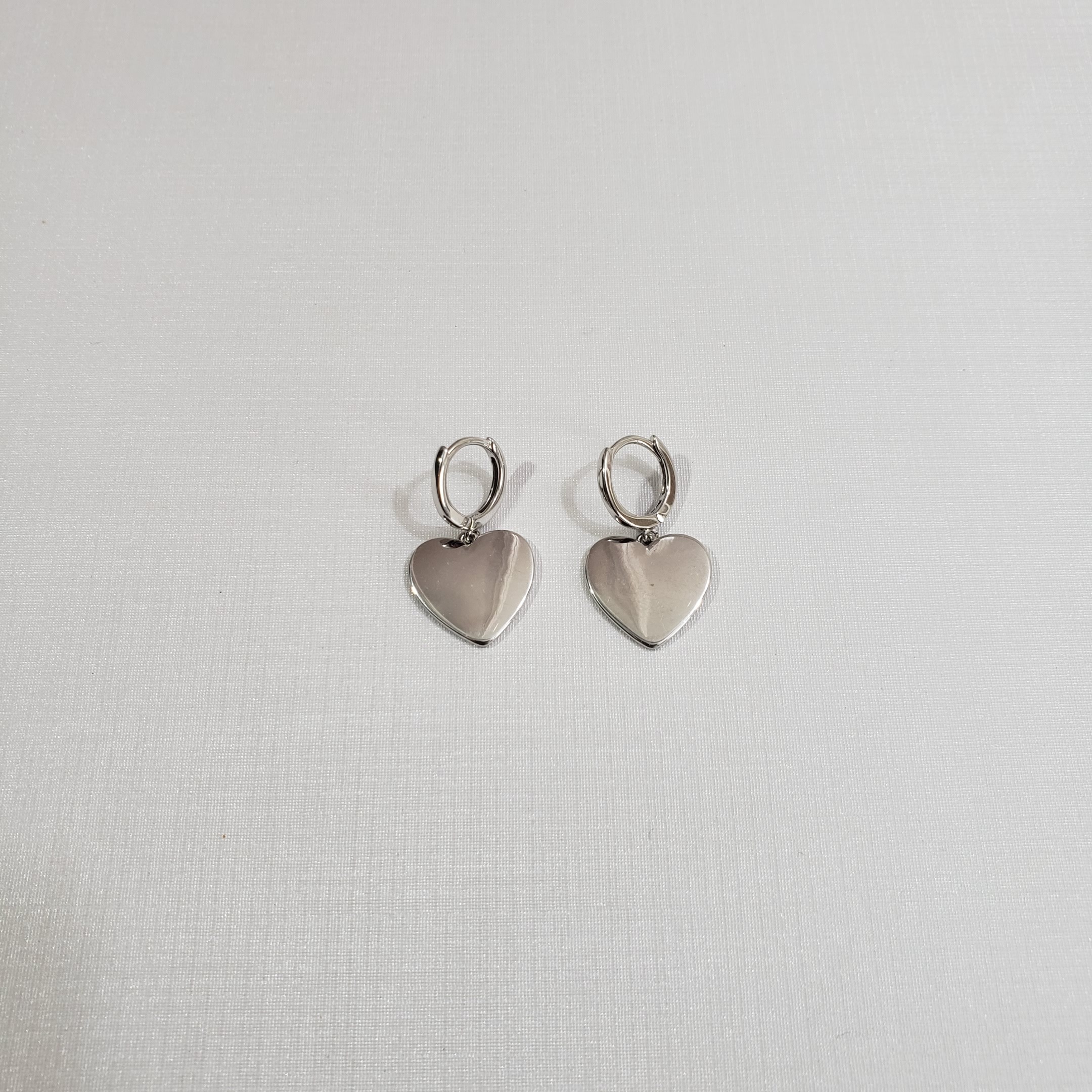 Brinco Argola com Coração Liso Pendente Prata 925 Banho Rodio