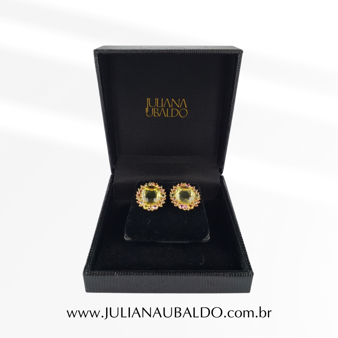 Brinco Oval Green Gold com 72 Safiras Coloridas Ouro 18k