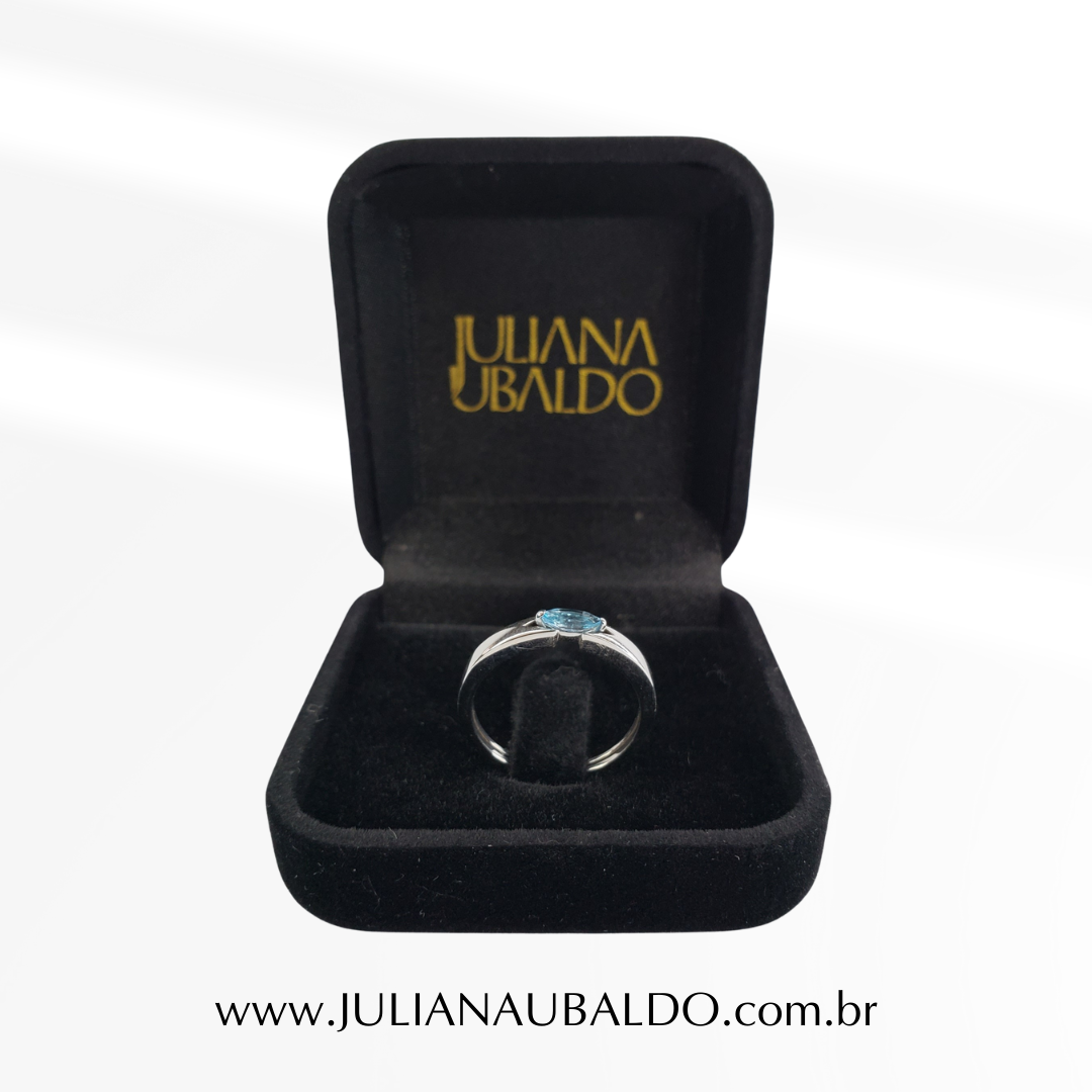 Anel Topázio Swiss Navete Laterais Vazadas Ouro Branco 18k
