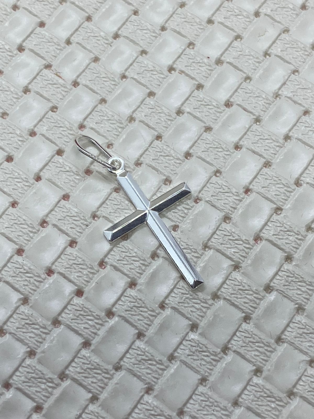 Pingente em Prata Cruz Chapa Facetada
