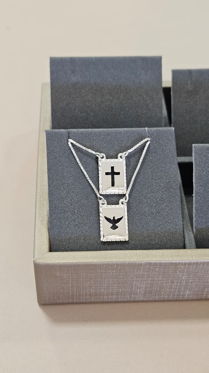 Escapulário em Prata Espírito Santo