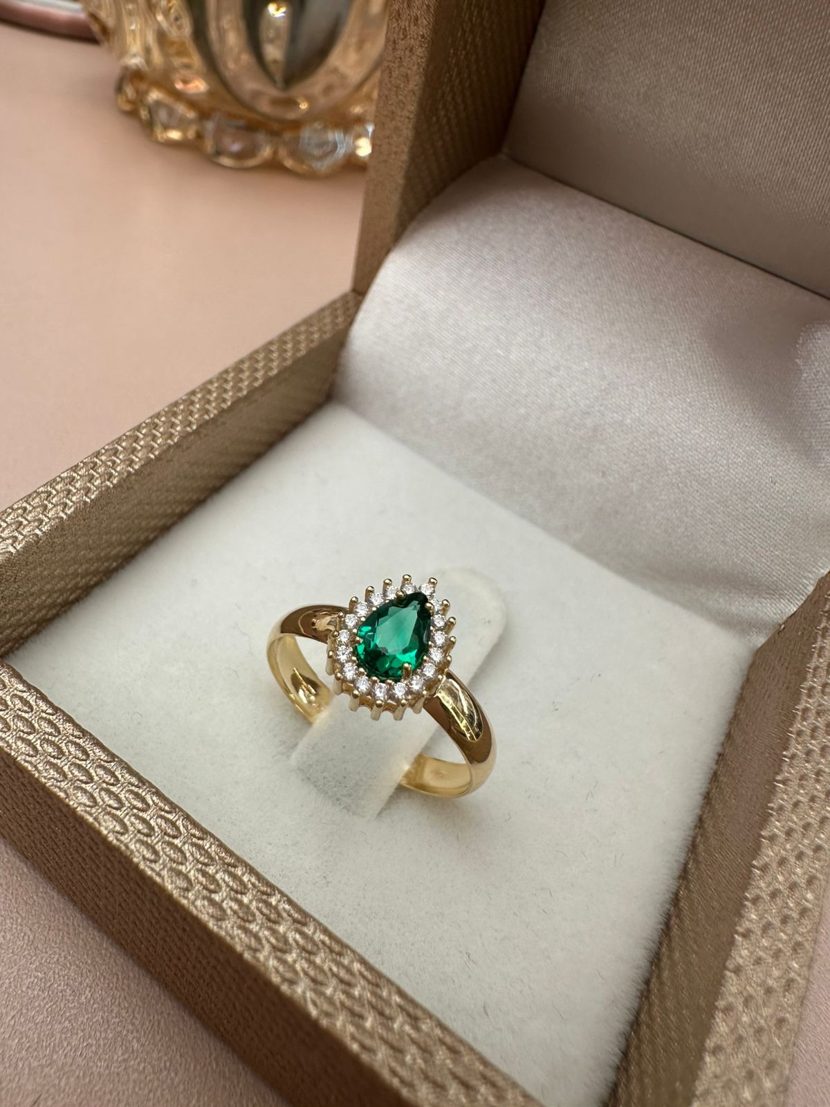 ANEL OURO 18K FORMATURA GOTA ZIRCÔNIA VERDE