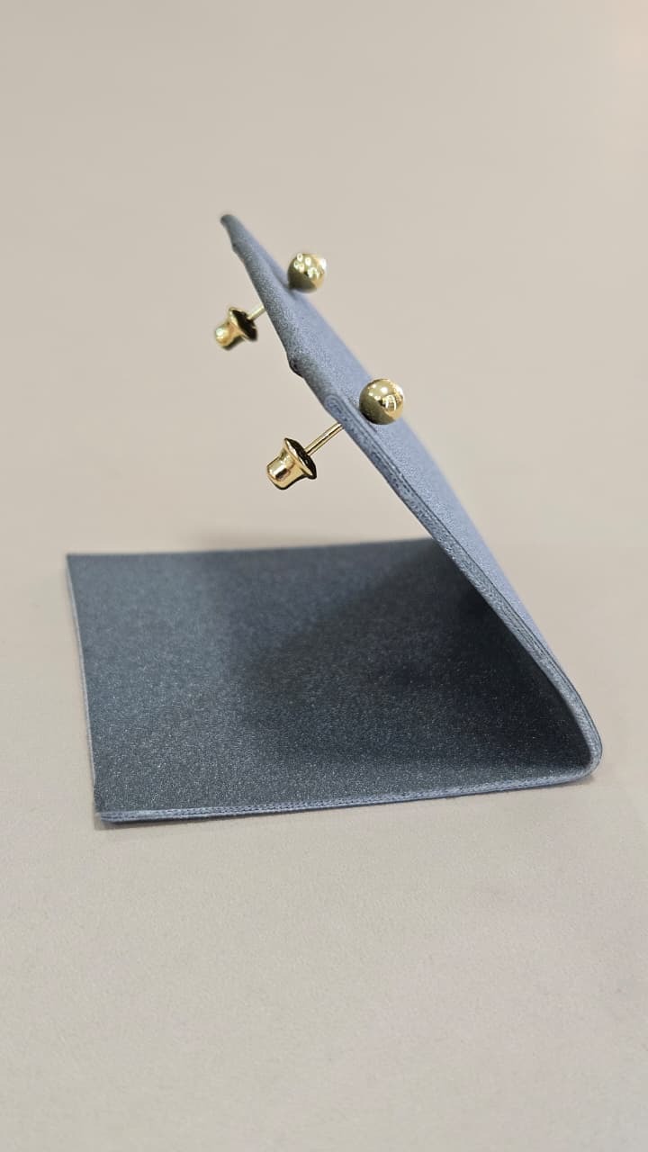 BRINCO EM SEMIJOIA BABY BOLA LISA