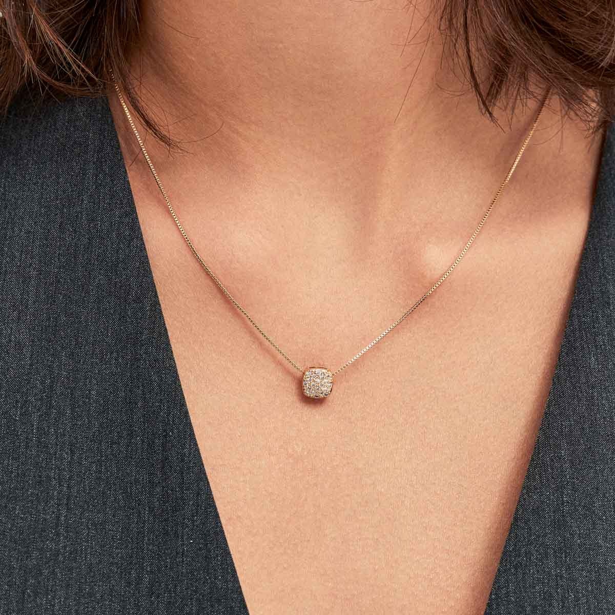 CONJUNTO BRINCO E COLAR COM PINGENTE QUADRADO CRAVEJADO