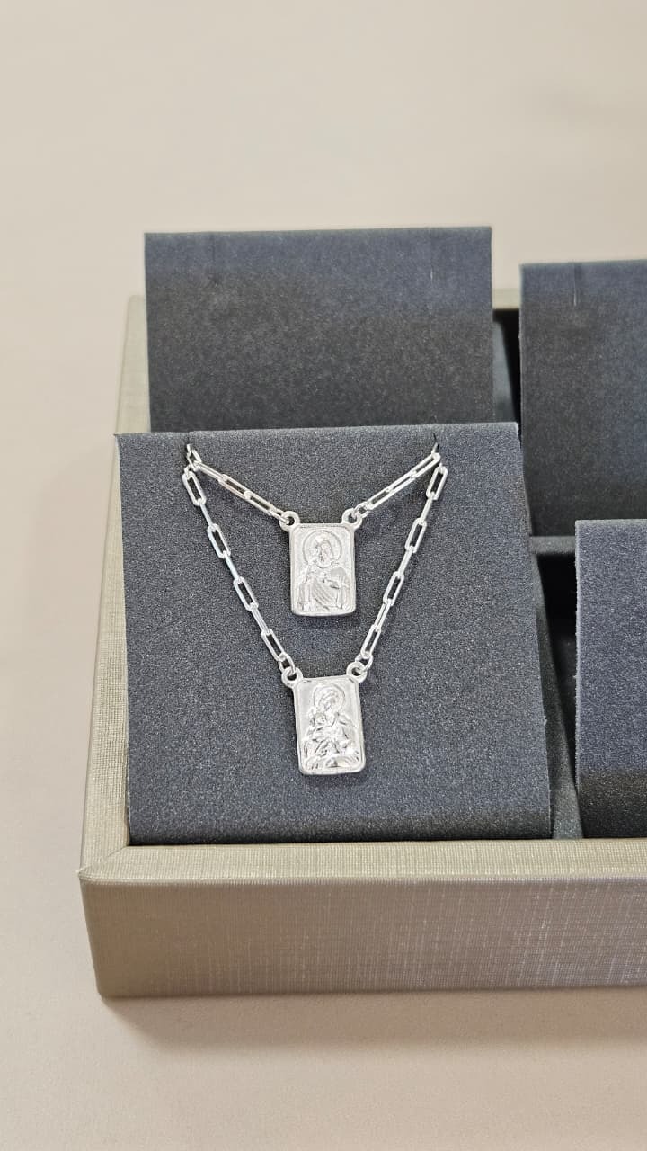 Escapulário em Prata Corrente Cartier