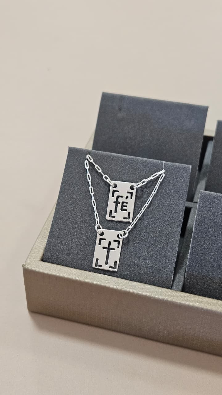 Escapulário em Prata FÉ