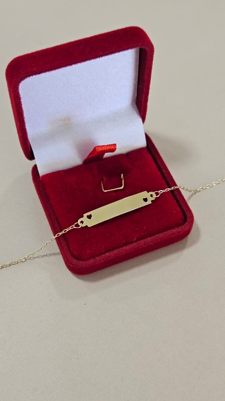 Pulseira em Ouro 18k Elo Cartier Placa Infantil Corações