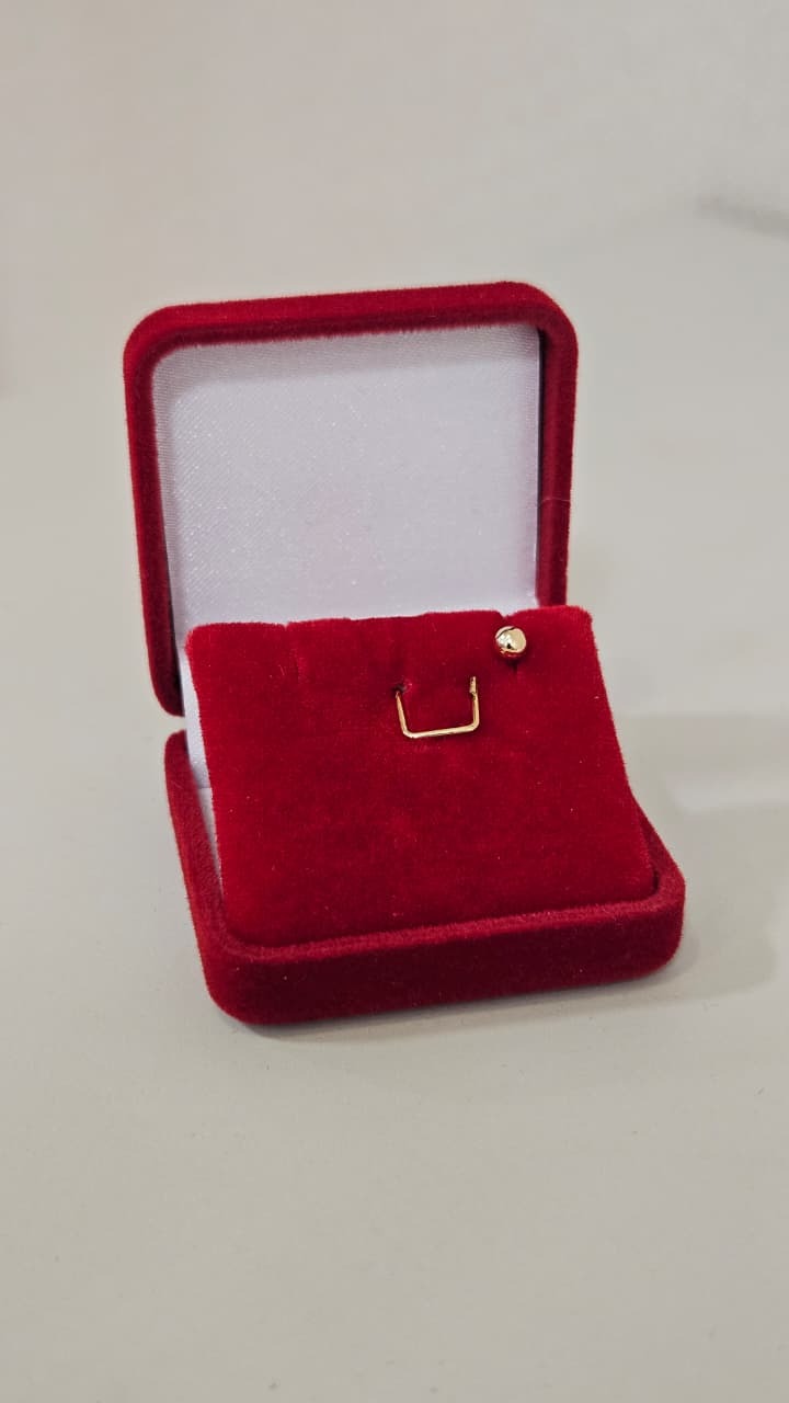 PIERCING DE OURO 18K RETO CORAÇÃO CHAPA