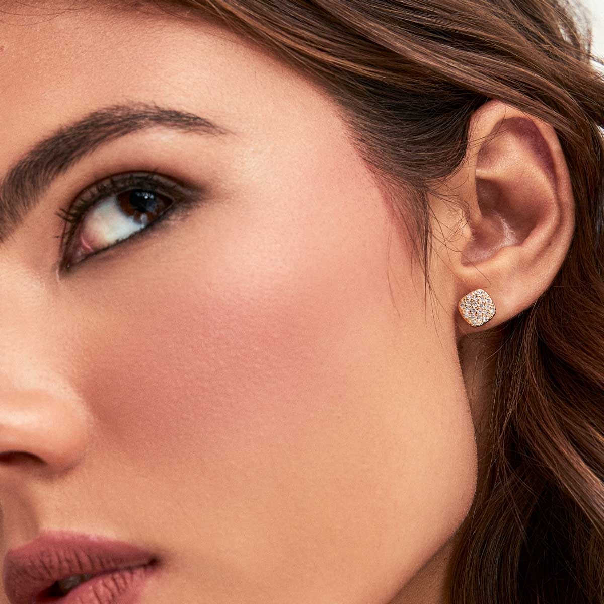 CONJUNTO BRINCO E COLAR COM PINGENTE QUADRADO CRAVEJADO