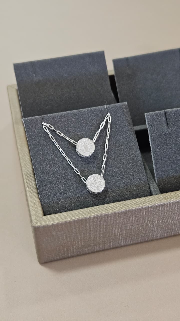 Escapulário em Prata com Pingentes de São Bento