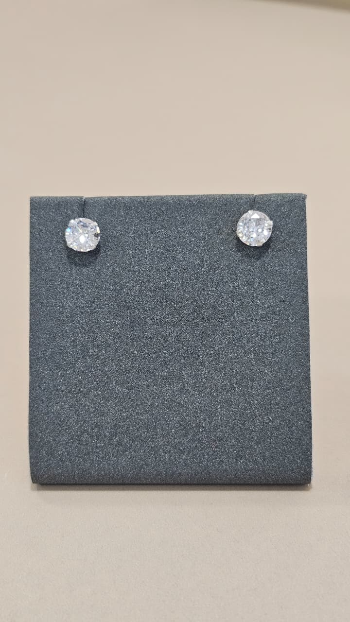 Brinco em Prata Ponto de Luz 6mm