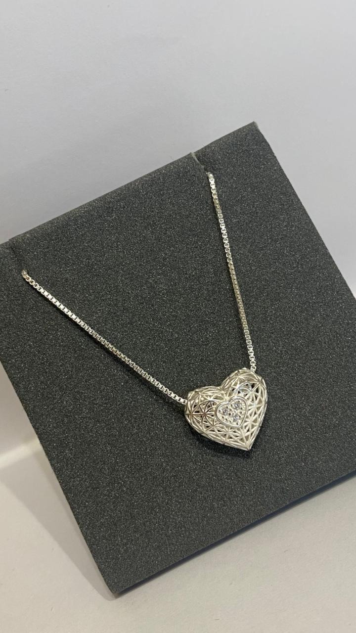 Gargantilha em Prata Coração Corrente Embutida