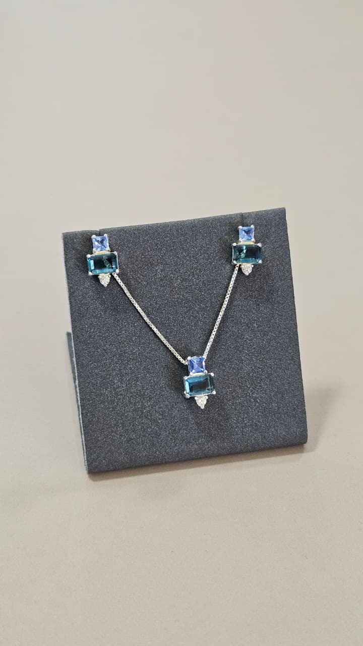 Conjunto em Prata 925 Formas com Pedras de Zircônia