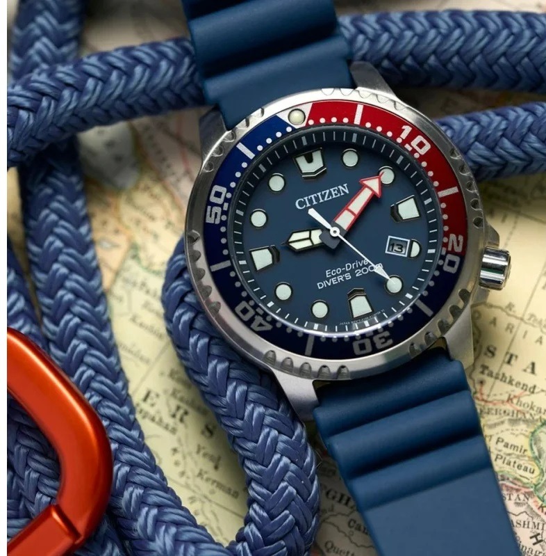 Relógio Citizen Masculino Promaster Dive Eco-Drive Azul e Vermelho BN0168-06L