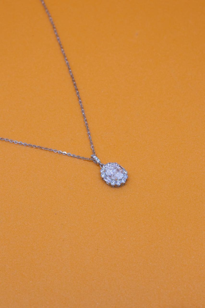 Gargantilha em Prata com banho de ródio e Moissanite