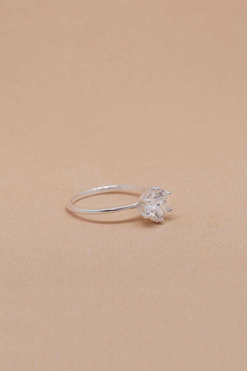 Anel em Prata Solitário Moissanite