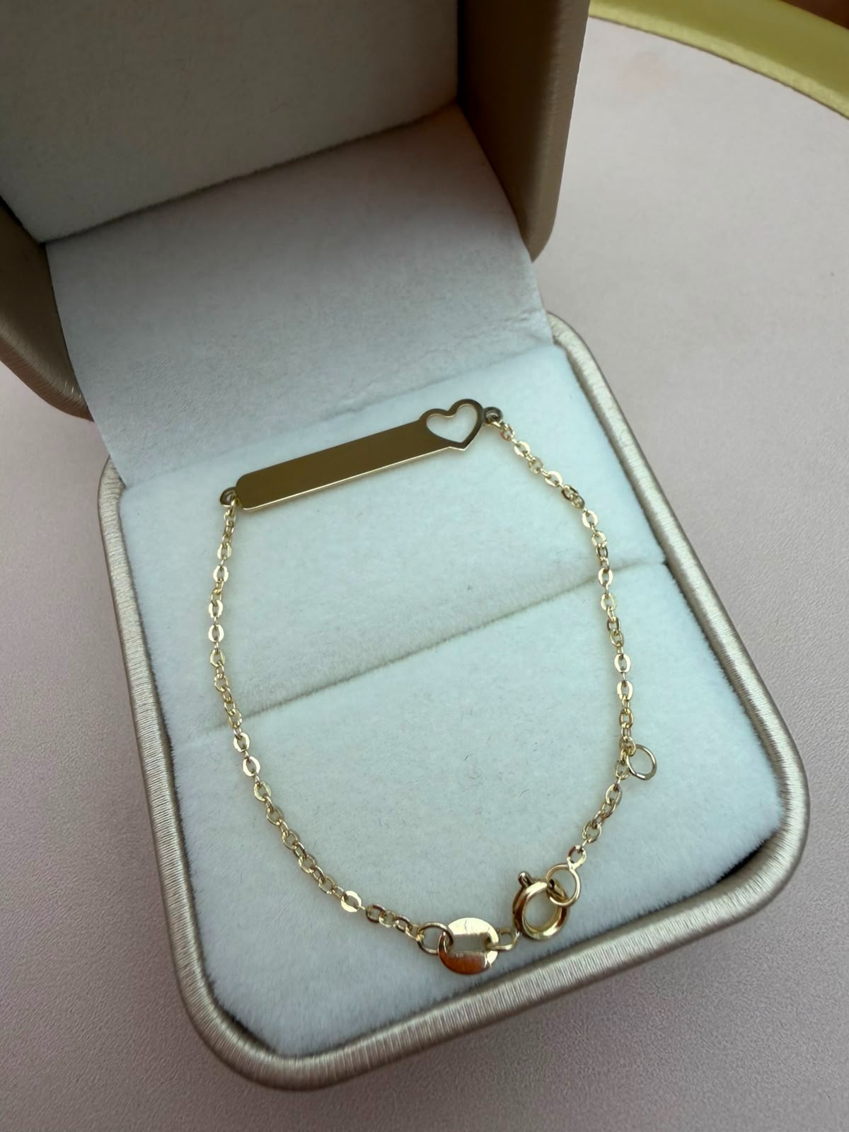 Pulseira em Ouro 10K Infantil Placa Coração Vazado