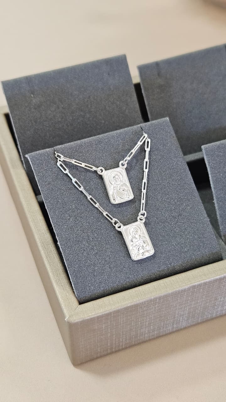 Escapulário em Prata Corrente Cartier