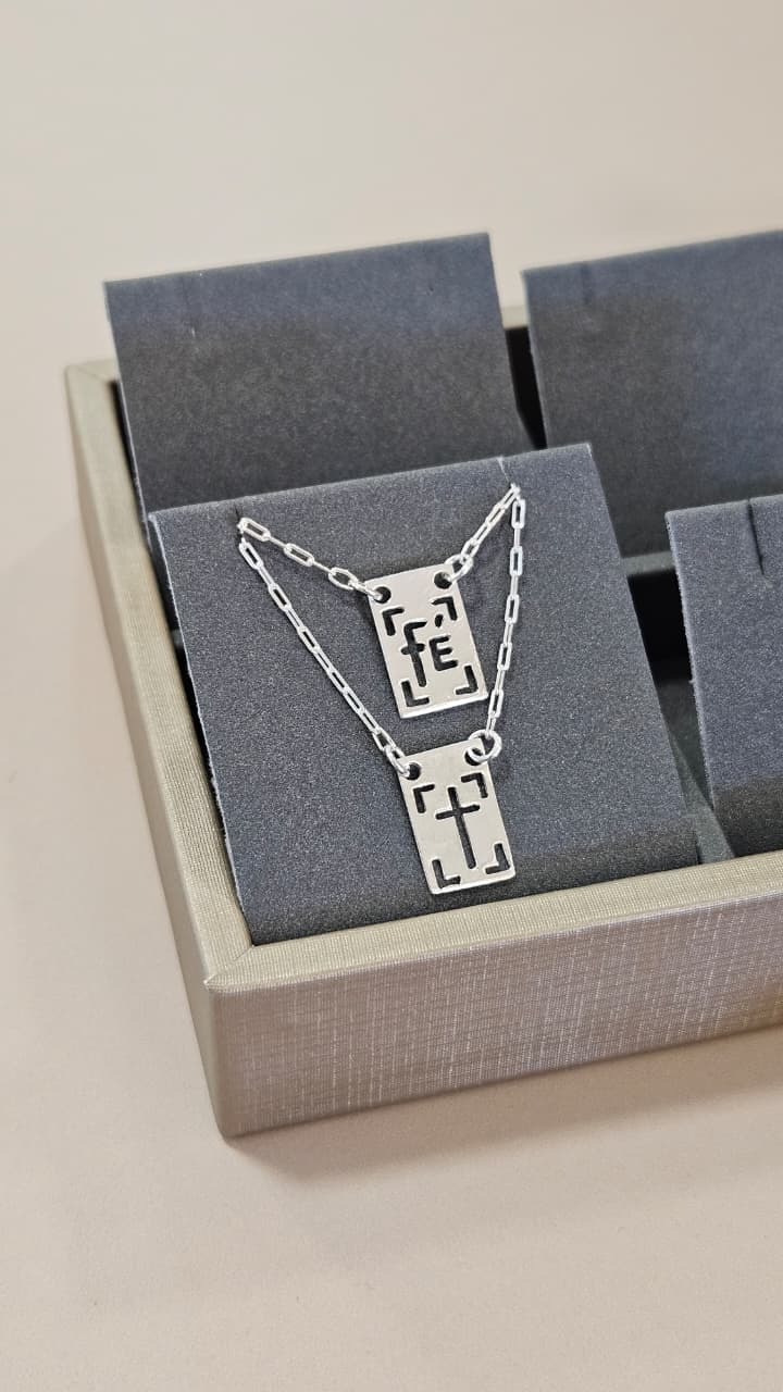 Escapulário em Prata FÉ