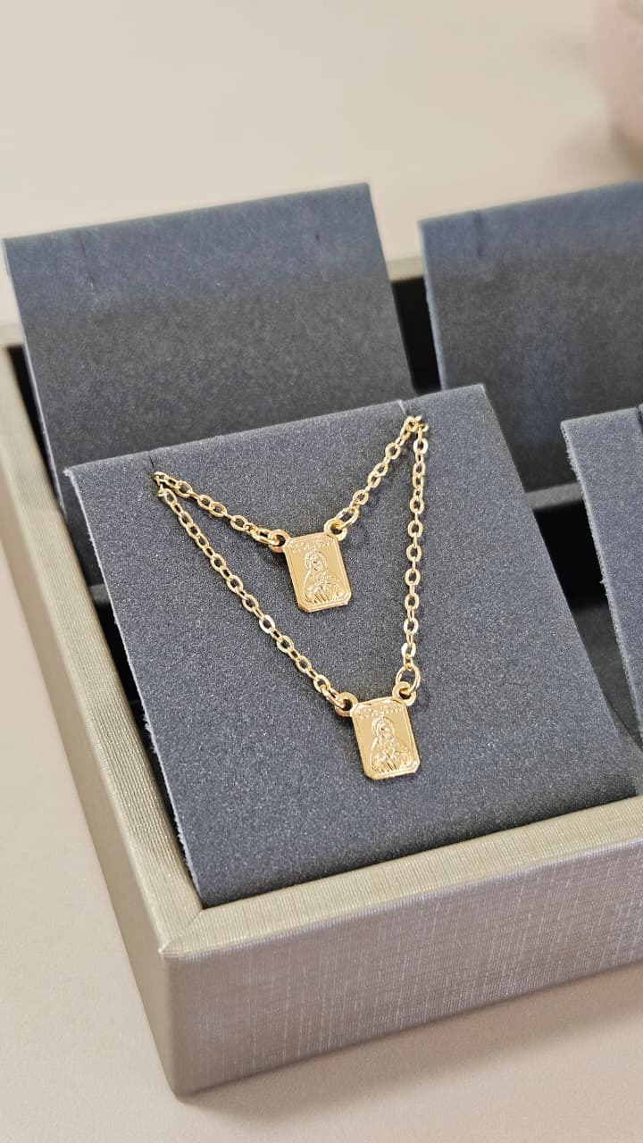 Escapulário em Semijoia com Imagens Religiosas Lisas