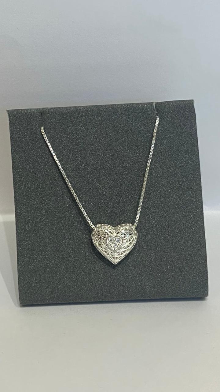 Gargantilha em Prata Coração Corrente Embutida