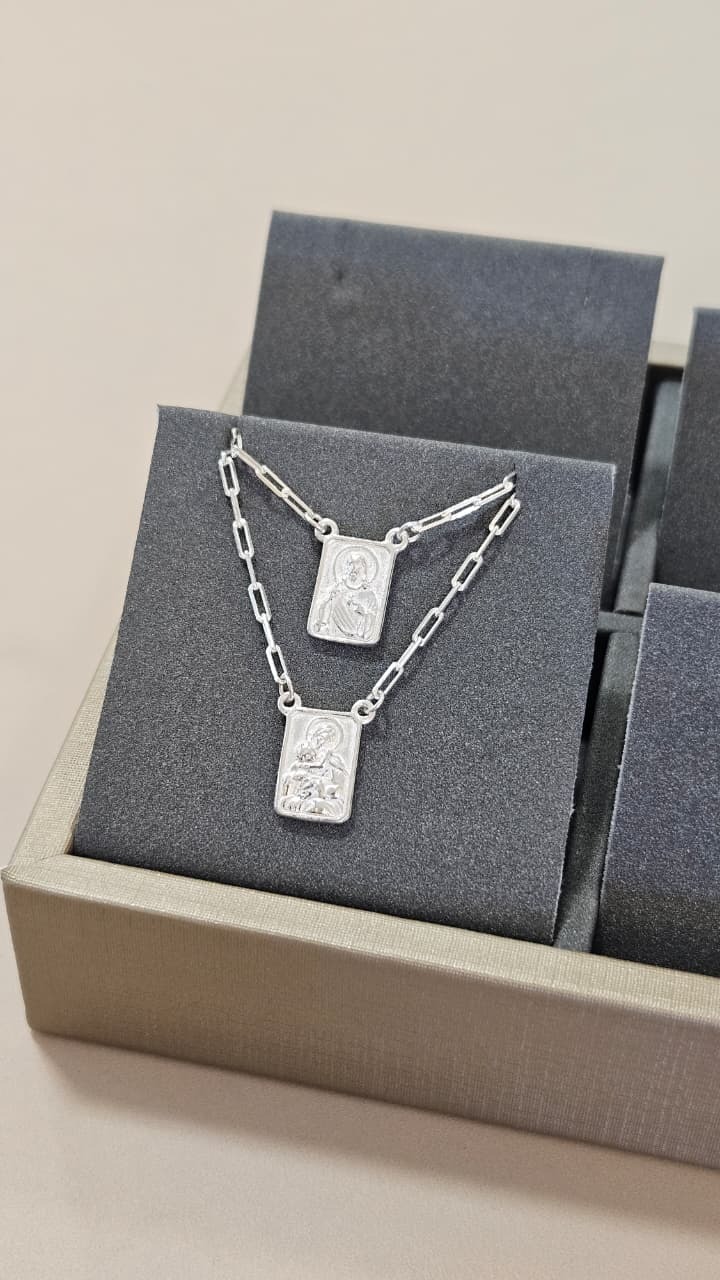 Escapulário em Prata Corrente Cartier