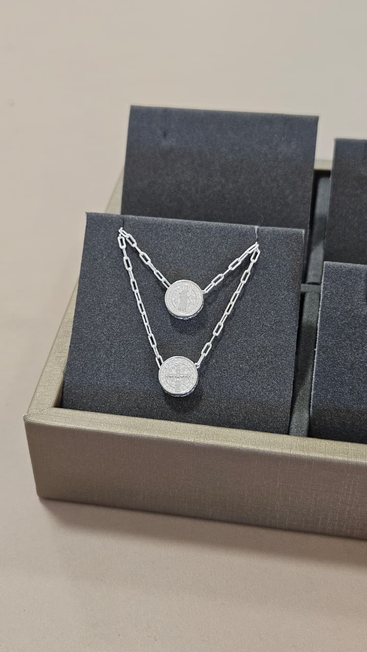 Escapulário em Prata com Pingentes de São Bento