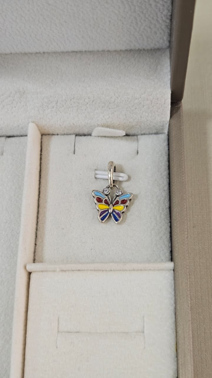 Berloque em Prata Borboleta Resinada