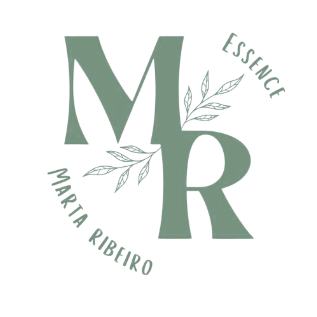 Logotipo Marta Ribeiro Essence